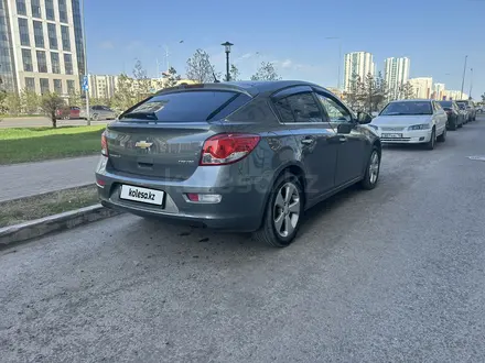 Chevrolet Cruze 2011 года за 4 400 000 тг. в Астана – фото 3