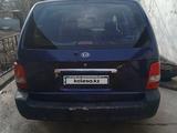 Kia Carnival 2001 годаүшін1 100 000 тг. в Шымкент – фото 4