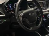 Hyundai Accent 2018 года за 6 890 000 тг. в Актобе – фото 3