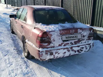 Mercedes-Benz C 180 1993 года за 1 000 000 тг. в Есик – фото 3