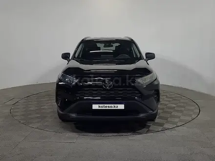 Toyota RAV4 2019 года за 11 990 000 тг. в Алматы – фото 2