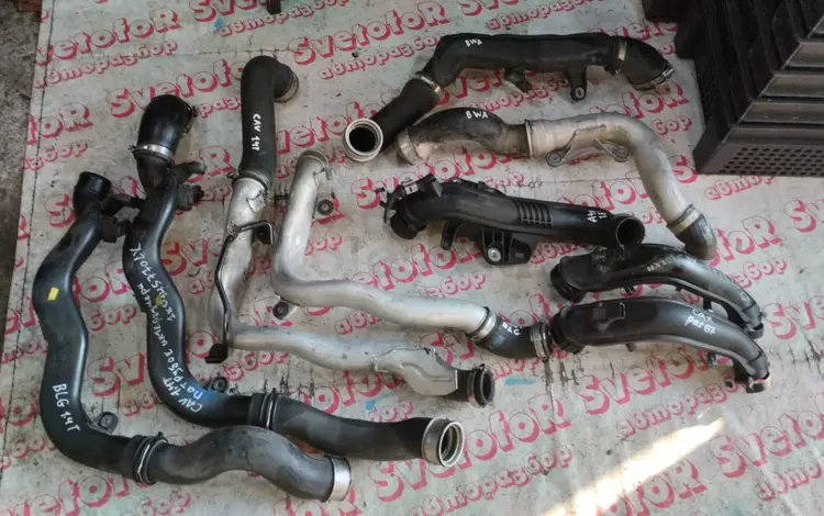 Трубка обводная трубки патрубки на VW Passat B6 за 10 000 тг. в Алматы