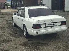 Mercedes-Benz E-Class, 1988