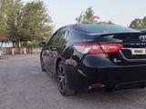 Toyota Camry 2018 года за 8 500 000 тг. в Туркестан – фото 3