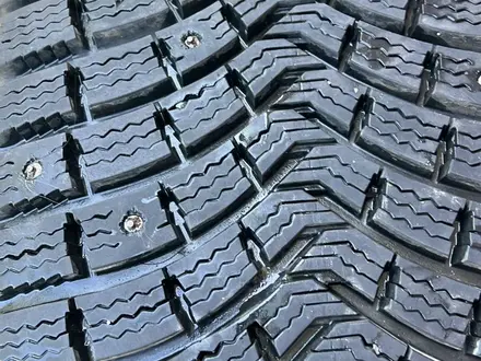 Зимний комплект шин 275/45R21 шипованные Michelin X-Ice North за 140 000 тг. в Актобе