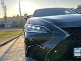 Lexus ES 250 2022 года за 26 000 000 тг. в Астана – фото 5
