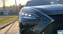 Lexus ES 250 2022 года за 25 500 000 тг. в Астана