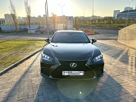 Lexus ES 250 2022 года за 26 500 000 тг. в Астана – фото 14