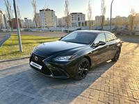 Lexus ES 250 2022 года за 27 000 000 тг. в Астана