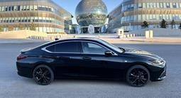 Lexus ES 250 2022 годаүшін27 770 000 тг. в Астана