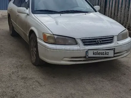 Toyota Camry 2001 года за 3 400 000 тг. в Актобе – фото 5