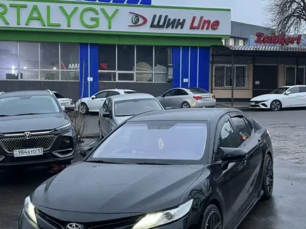 Toyota Camry 2019 года за 12 900 000 тг. в Шымкент