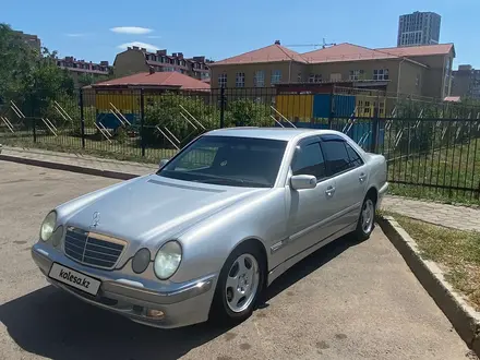 Mercedes-Benz E 200 2001 года за 3 500 000 тг. в Астана – фото 14