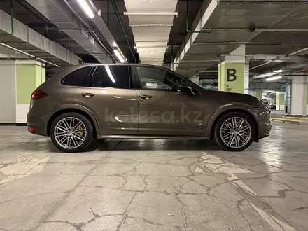 Porsche Cayenne 2012 года за 19 500 000 тг. в Алматы – фото 41