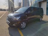 Hyundai Starex 2019 года за 13 200 000 тг. в Алматы – фото 2