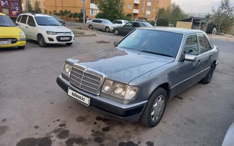 Mercedes-Benz E 220 1993 года за 1 800 000 тг. в Алматы