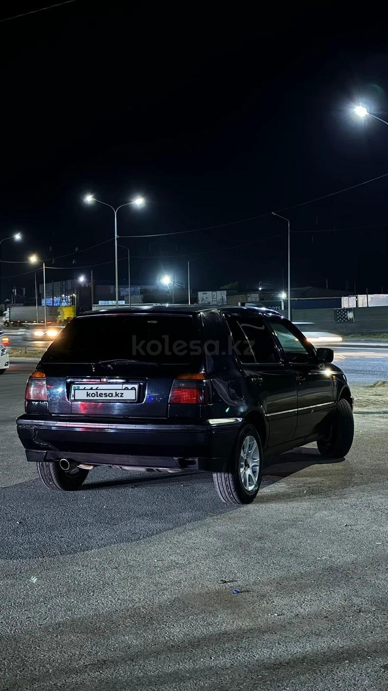 Volkswagen Golf 1996 г.