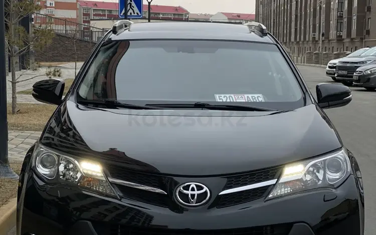 Toyota RAV4 2015 года за 8 300 000 тг. в Актобе