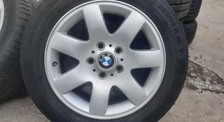 Диски на BMW 3 в идеальном состоянии! за 55 000 тг. в Шымкент