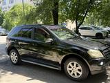 Mercedes-Benz ML 350 2007 года за 4 750 000 тг. в Алматы – фото 3