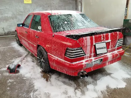 Mercedes-Benz E 36 AMG 1995 года за 2 000 000 тг. в Астана – фото 2