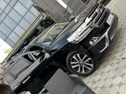 Toyota Land Cruiser 2016 года за 33 000 000 тг. в Алматы – фото 4