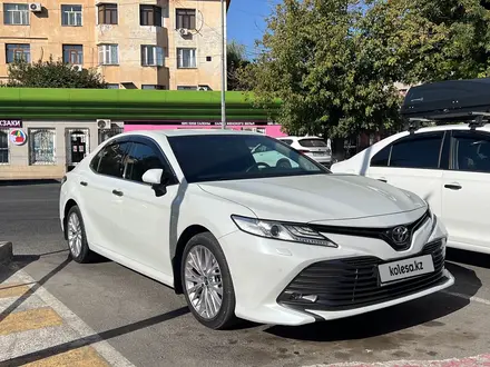 Toyota Camry 2019 года за 14 500 000 тг. в Шымкент