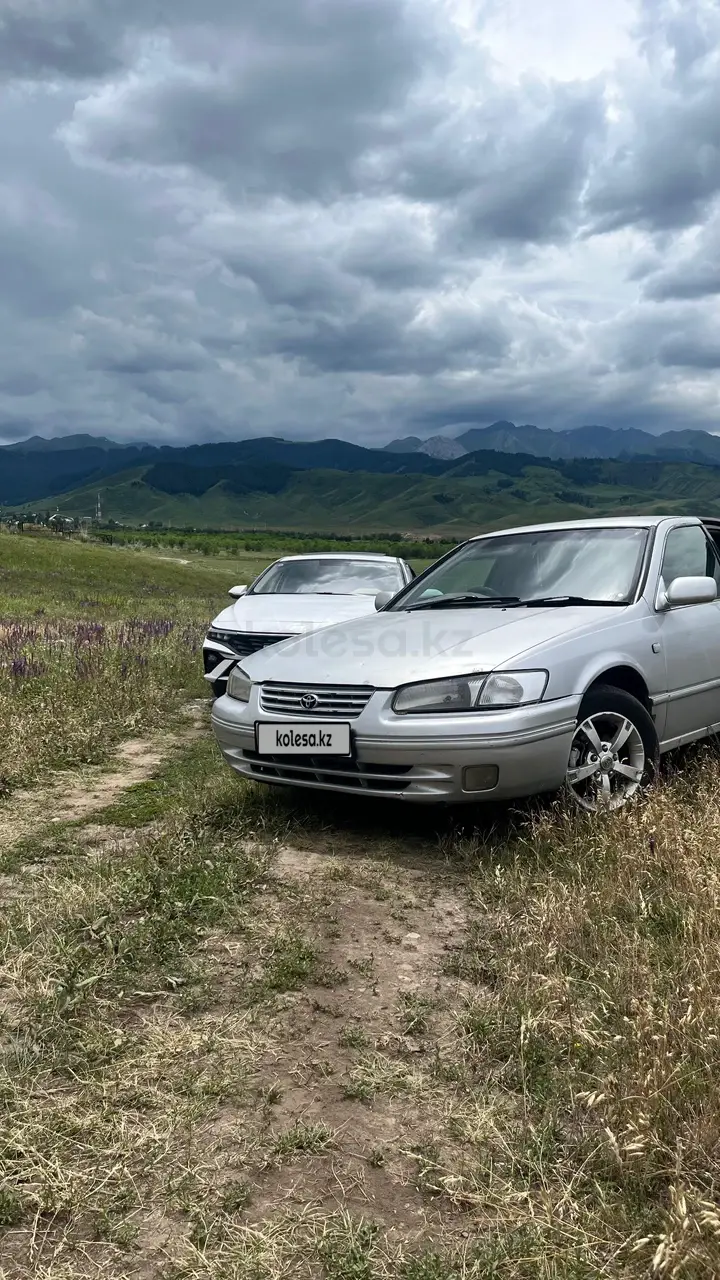 Toyota Camry, 1999