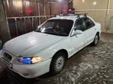 Hyundai Sonata, 1999