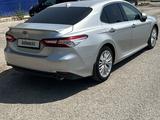 Toyota Camry 2018 года за 12 500 000 тг. в Атырау – фото 3