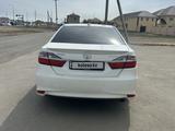 Toyota Camry 2014 года за 11 300 000 тг. в Атырау – фото 4