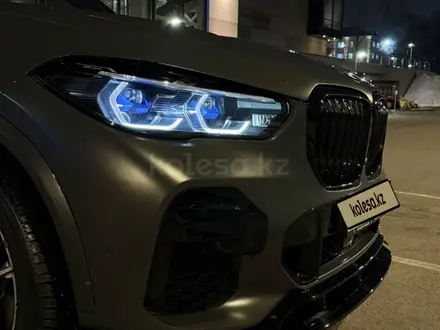 BMW X5 2021 года за 41 000 000 тг. в Алматы – фото 9