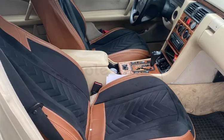 Mercedes-Benz E 240 1998 года за 1 900 000 тг. в Алматы