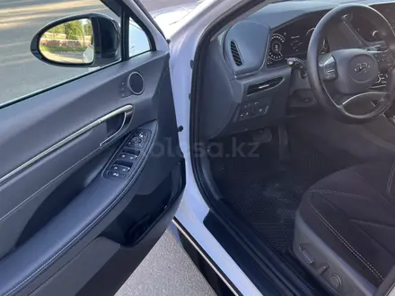 Hyundai Sonata 2023 года за 13 400 000 тг. в Астана – фото 27