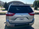 Toyota Sienna 2017 годаүшін10 300 000 тг. в Актобе – фото 5