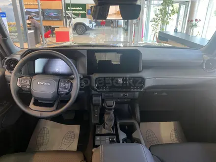Toyota Land Cruiser Prado Comfort+ 2025 года за 32 490 000 тг. в Актобе – фото 3