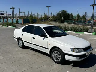Toyota Carina E