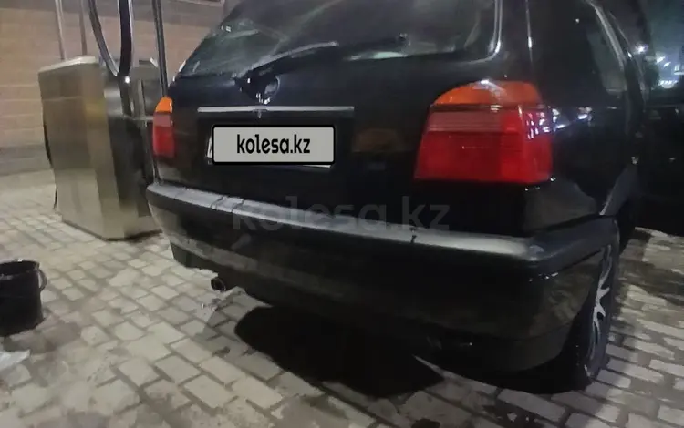 Volkswagen Golf 1996 года за 1 200 000 тг. в Алматы