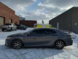 Toyota Camry 2021 годаfor7 950 000 тг. в Алматы – фото 3