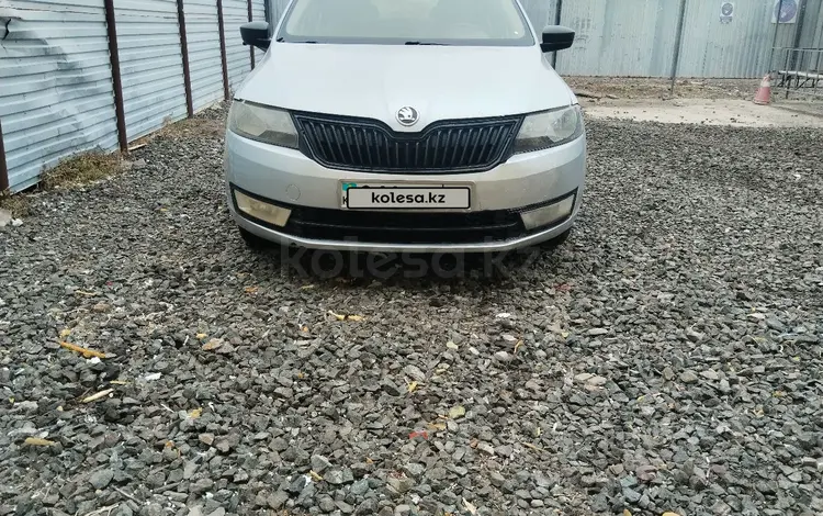 Skoda Rapid 2013 годаfor2 600 000 тг. в Атырау