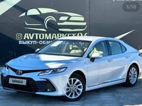 Toyota Camry 2022 года за 13 700 000 тг. в Атырау