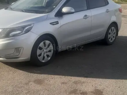 Kia Rio 2015 года за 5 350 000 тг. в Семей – фото 2