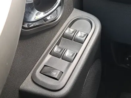 Nissan Terrano 2018 года за 5 990 000 тг. в Алматы – фото 19
