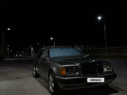 Mercedes-Benz E 230 1990 года за 1 500 000 тг. в Шымкент – фото 2