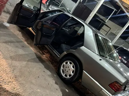 Mercedes-Benz E 230 1990 года за 1 500 000 тг. в Шымкент – фото 11