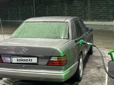 Mercedes-Benz E 230 1990 года за 1 500 000 тг. в Шымкент – фото 4