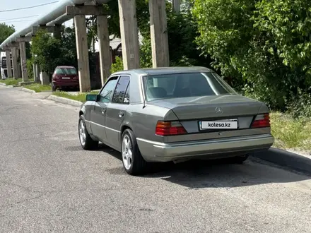 Mercedes-Benz E 230 1990 года за 1 500 000 тг. в Шымкент – фото 3