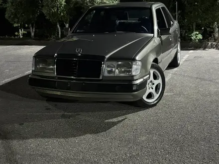 Mercedes-Benz E 230 1990 года за 1 500 000 тг. в Шымкент