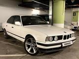 BMW M5 1990 года за 1 550 000 тг. в Алматы – фото 2