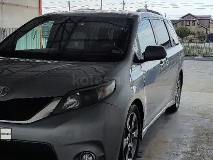 Toyota Sienna 2014 года за 9 200 000 тг. в Жанаозен – фото 5